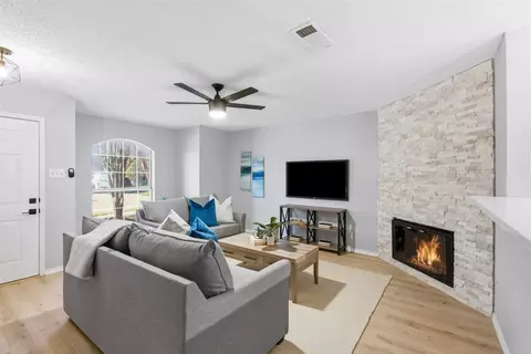 1379 Honeysuckle Ln, Lewisville, TX 75077