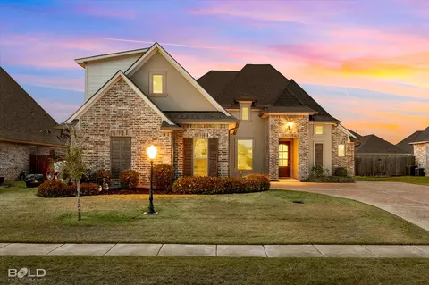 605 Dumaine Dr, Bossier City, LA 71111
