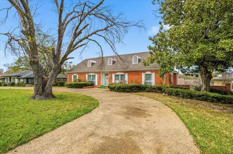 1309 Briar Hollow Ln, Garland, TX 75043