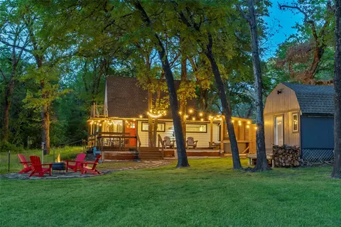 8049 Lakeview Dr, Quinlan, TX 75474