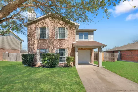 3113 Autumn Run Dr, Forest Hill, TX 76140