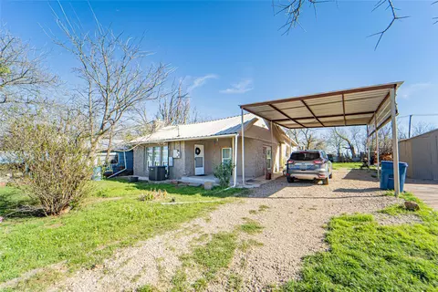 903 W Wheeler St, Breckenridge, TX 76424