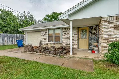 101 Gordon Dr, Azle, TX 76020