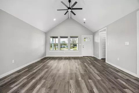Living - 608 E South St, Itasca, TX 76055 photo 4 of 7