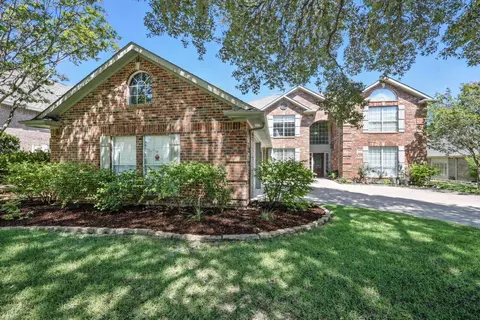 913 Hills Creek Dr, Mckinney, TX 75072