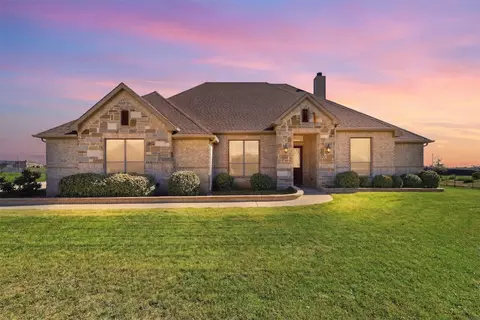 130 Evening Fire Dr, Waxahachie, TX 75167