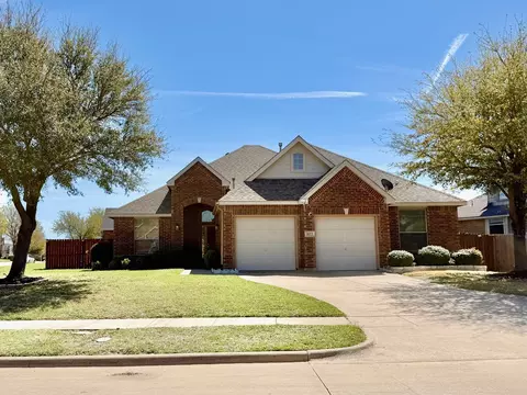 1022 Parkwood Dr, Cedar Hill, TX 75104