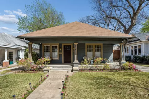 336 S Edgefield Ave, Dallas, TX 75208