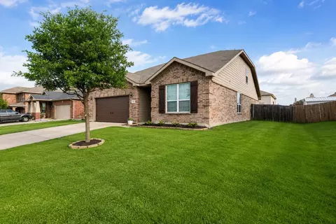 1627 Kawati Way, Krum, TX 76249