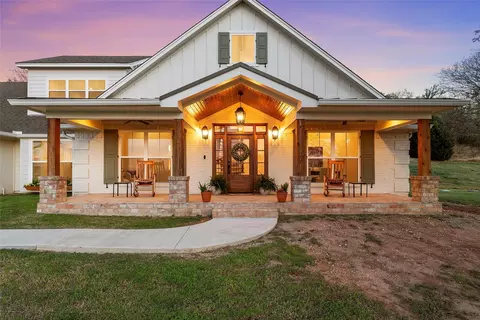 310 Rabbit Hl, Lorena, TX 76655