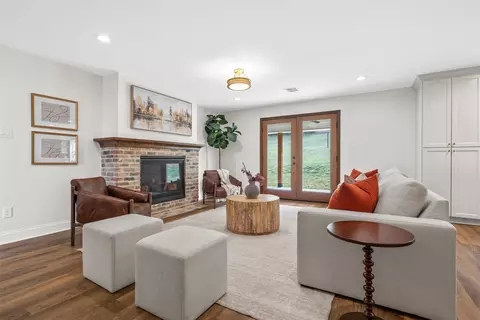 Living - 310 Rabbit Hl, Lorena, TX 76655 photo 1 of 3