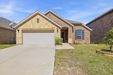 2437 Whispering Pines Dr, Fort Worth, TX 76177