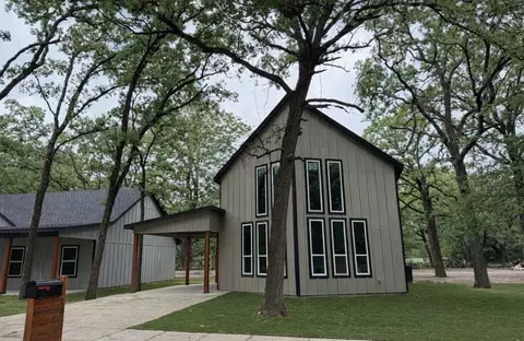 199 Seagrove Ln, Quinlan, TX 75474