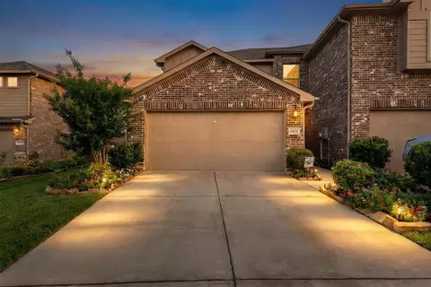 6810 Topaz Dr, Greenville, TX 75402