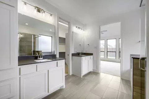 Bath - 11548 Wulstone Rd, Haslet, TX 76052 photo 2 of 5