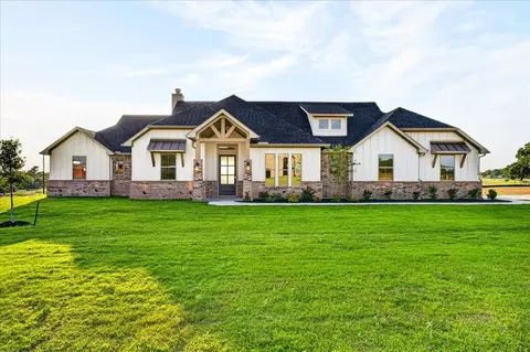 1016 Brock Heights Ct, Brock, TX 76087