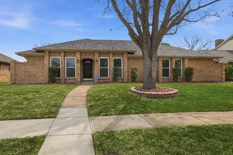 4008 Windy Crest Dr, Carrollton, TX 75007