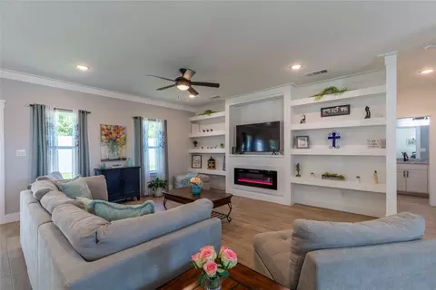 5523 Firewood Trl, Granbury, TX 76048