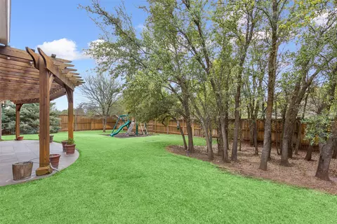 Exterior - 7041 Bending Trl, Mcgregor, TX 76657 photo 7 of 9