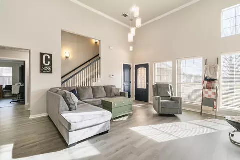 1103 Vintage Ave, Gainesville, TX 76240