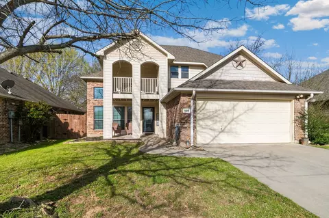 1103 Vintage Ave, Gainesville, TX 76240