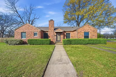 1824 N Binkley St, Sherman, TX 75092