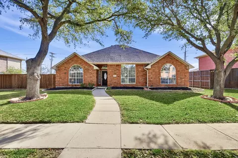 6404 Meadowview Ct, Plano, TX 75024