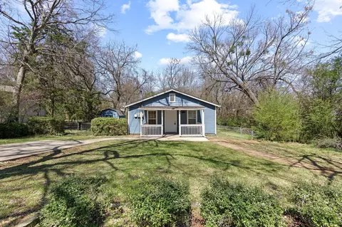 905 Thatcher St, Denison, TX 75020
