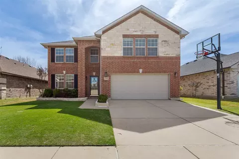 12636 Shady Cedar Dr, Fort Worth, TX 76244