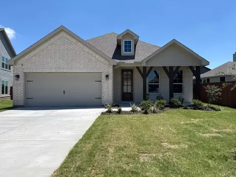 1237 Frio Dr, Springtown, TX 76082