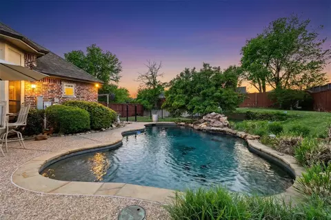 2609 Fair Oaks Cir, Sherman, TX 75092