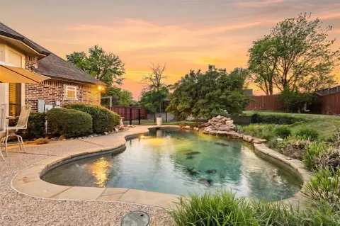 2609 Fair Oaks Cir, Sherman, TX 75092