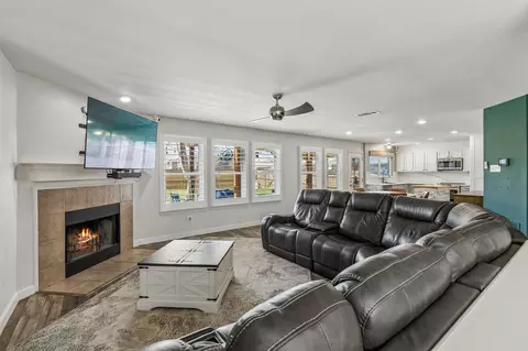 14037 Fontana Rd, Roanoke, TX 76262