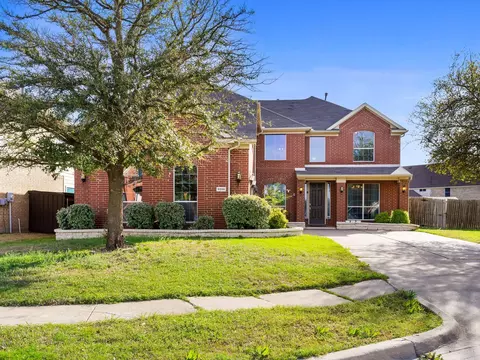 5556 Nacogdoches Trl, Grand Prairie, TX 75052