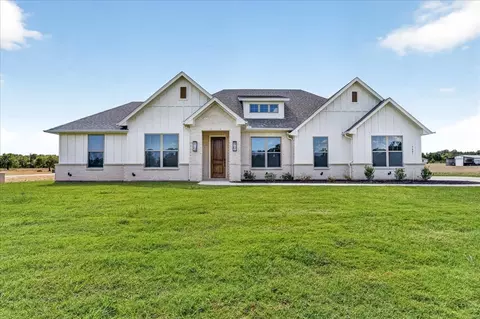 3001 Arabian Ct, Springtown, TX 76082