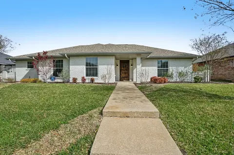 3625 Matterhorn Dr, Plano, TX 75075