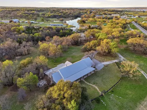 2151 Lipan Hwy, Granbury, TX 76048