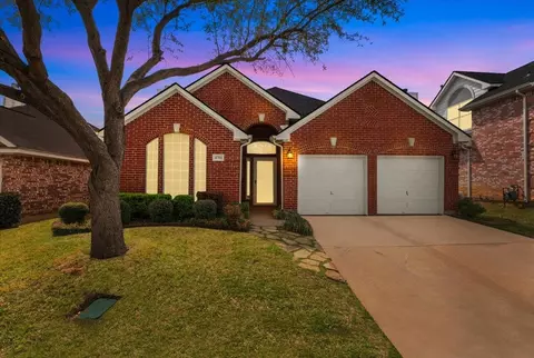 4704 Sabine St, Fort Worth, TX 76137