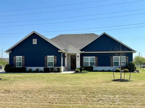 1506 Back Stretch Rd, Justin, TX 76247