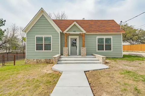 412 N Kirk St, Hico, TX 76457