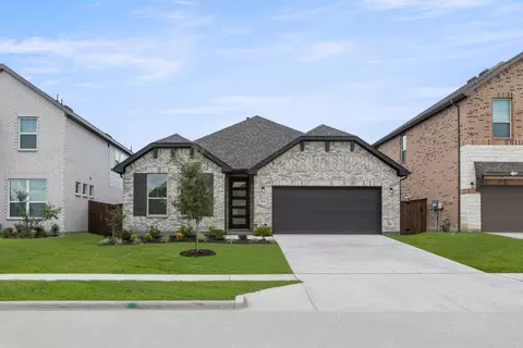 816 Alderwood Dr, Red Oak, TX 75154