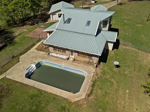 Exterior - 533 Huffman, Harleton, TX 75651 photo 2 of 8