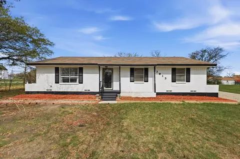3913 Hickox Rd, Rowlett, TX 75089