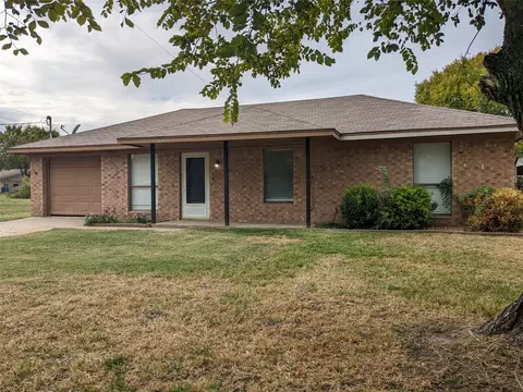 605 Elm St, Forney, TX 75126