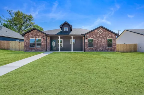 808 Jefferson St E, Sulphur Springs, TX 75482