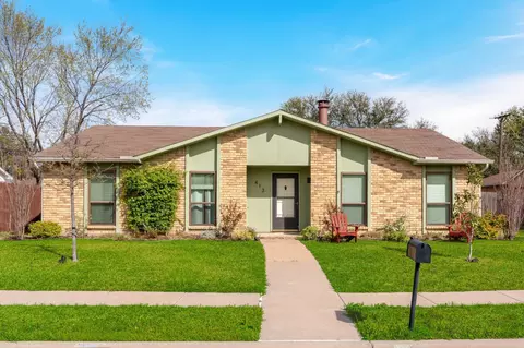 413 Sandy Knoll Dr, Coppell, TX 75019