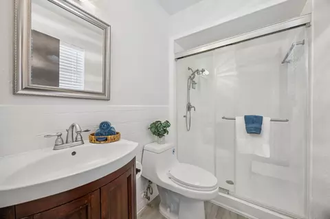 Bath - 312 E Hampton Rd, Crowley, TX 76036 photo 1 of 2