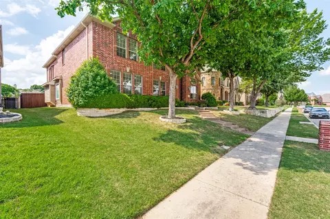 1417 E Branch Hollow Dr, Carrollton, TX 75007