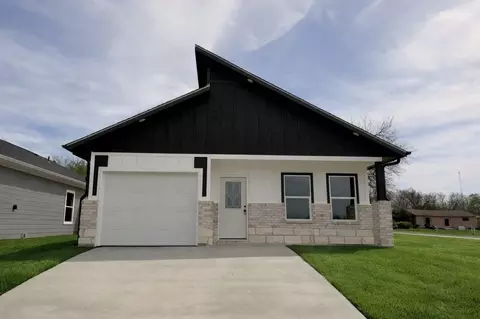2609 Carver St, Greenville, TX 75401