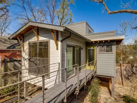 6931 Lindsley Ave, Dallas, TX 75223